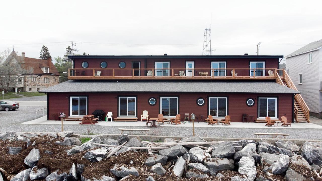 Auberge Du Vieux Faubourg Sainte Anne-des-Chênes Eksteriør bilde