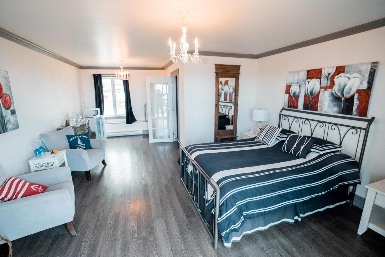 Auberge Du Vieux Faubourg Sainte Anne-des-Chênes Eksteriør bilde